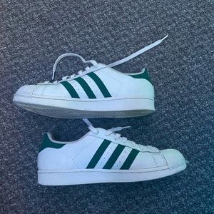 Vintage Adidas superstar
